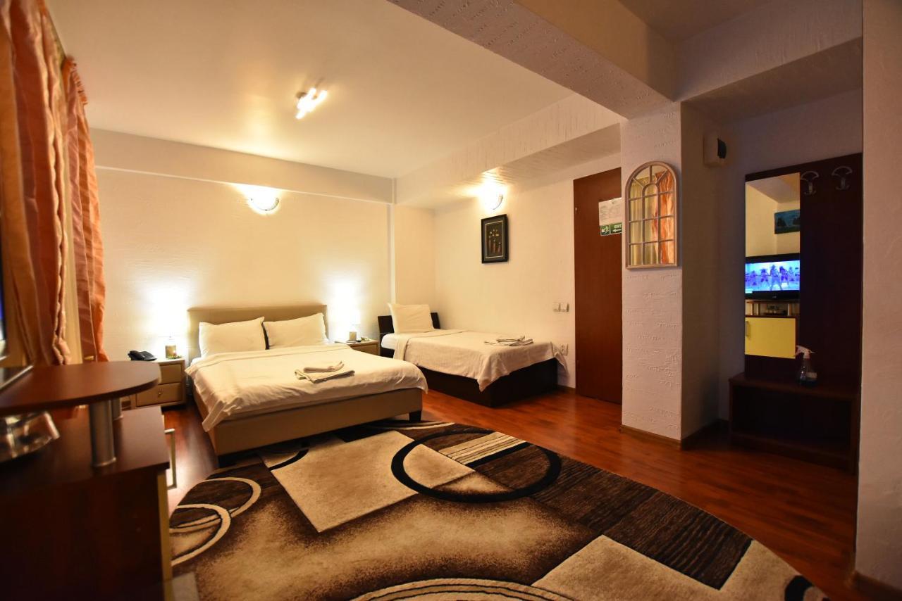 Hotel Euphoria Craiova Buitenkant foto