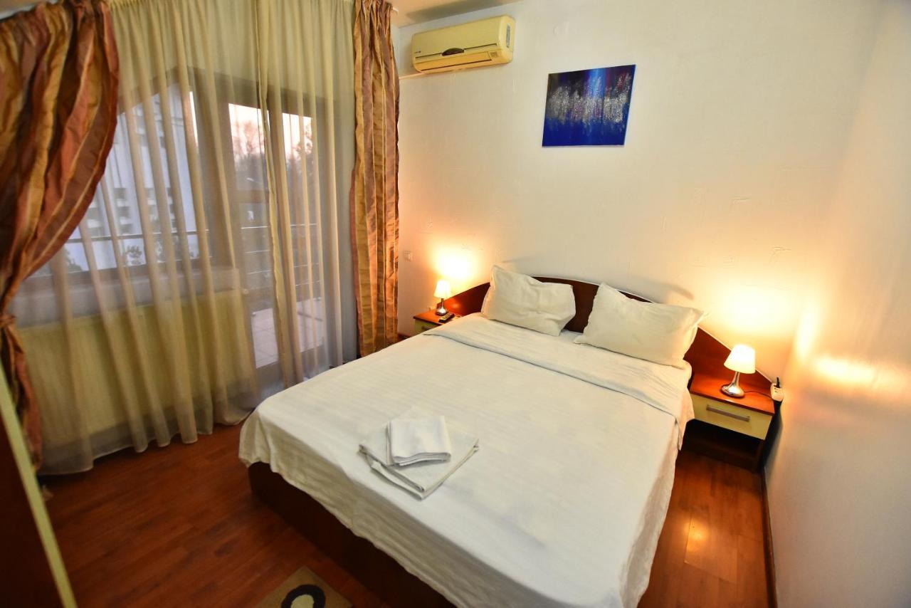 Hotel Euphoria Craiova Buitenkant foto