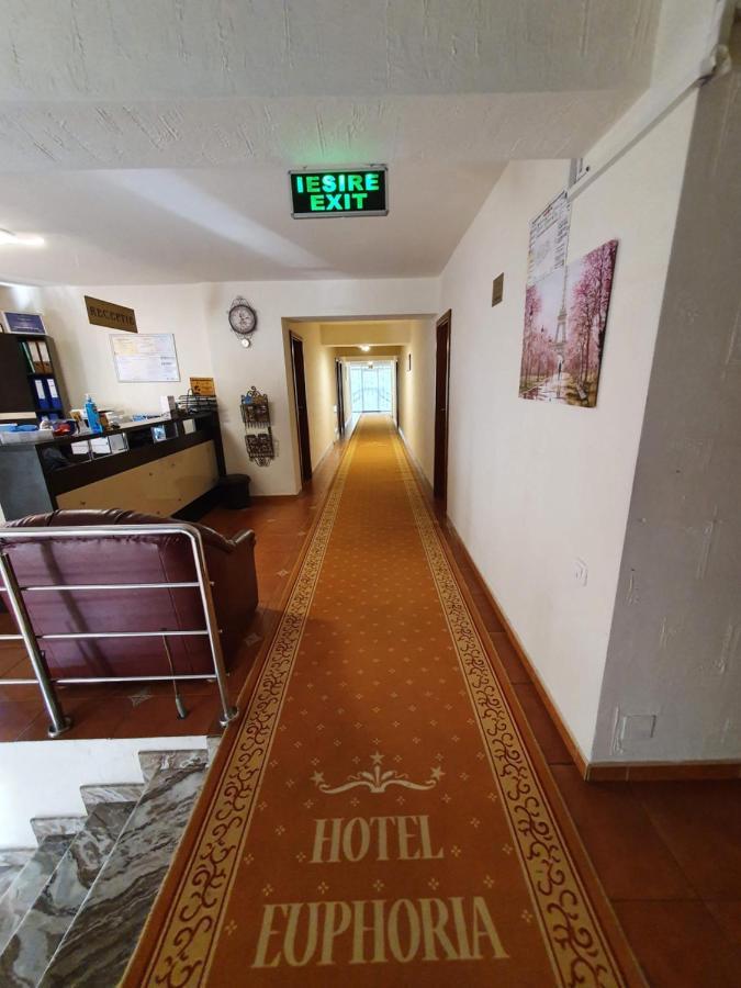 Hotel Euphoria Craiova Buitenkant foto